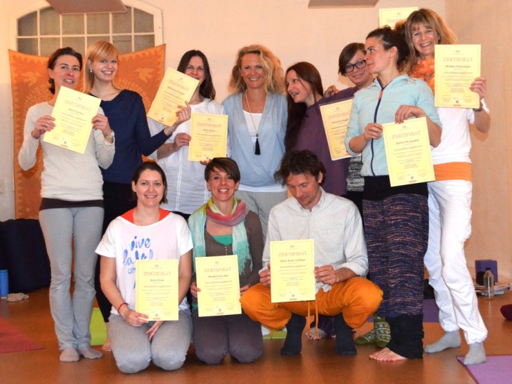 Die ersten Gesundheitsyogalehrer sind fertig!!! Gratulation an diese wunderbare Gruppe!